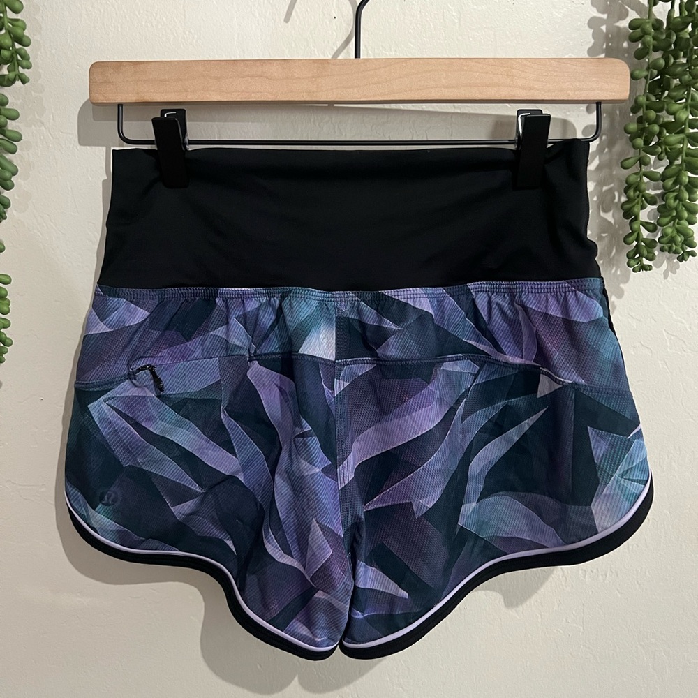 Lululemon Speed Up Shorts Purple Geographic Multi-Color size 6